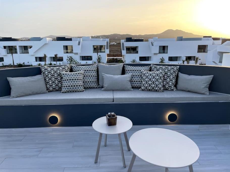 Ad Apartment